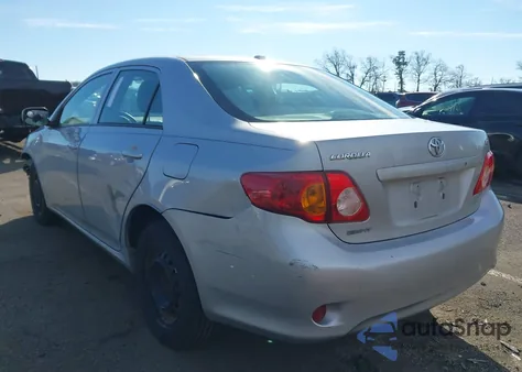 2010 Toyota Corolla Le z USA, uszkodzony, nr VIN 2T1BU4EE2AC529126